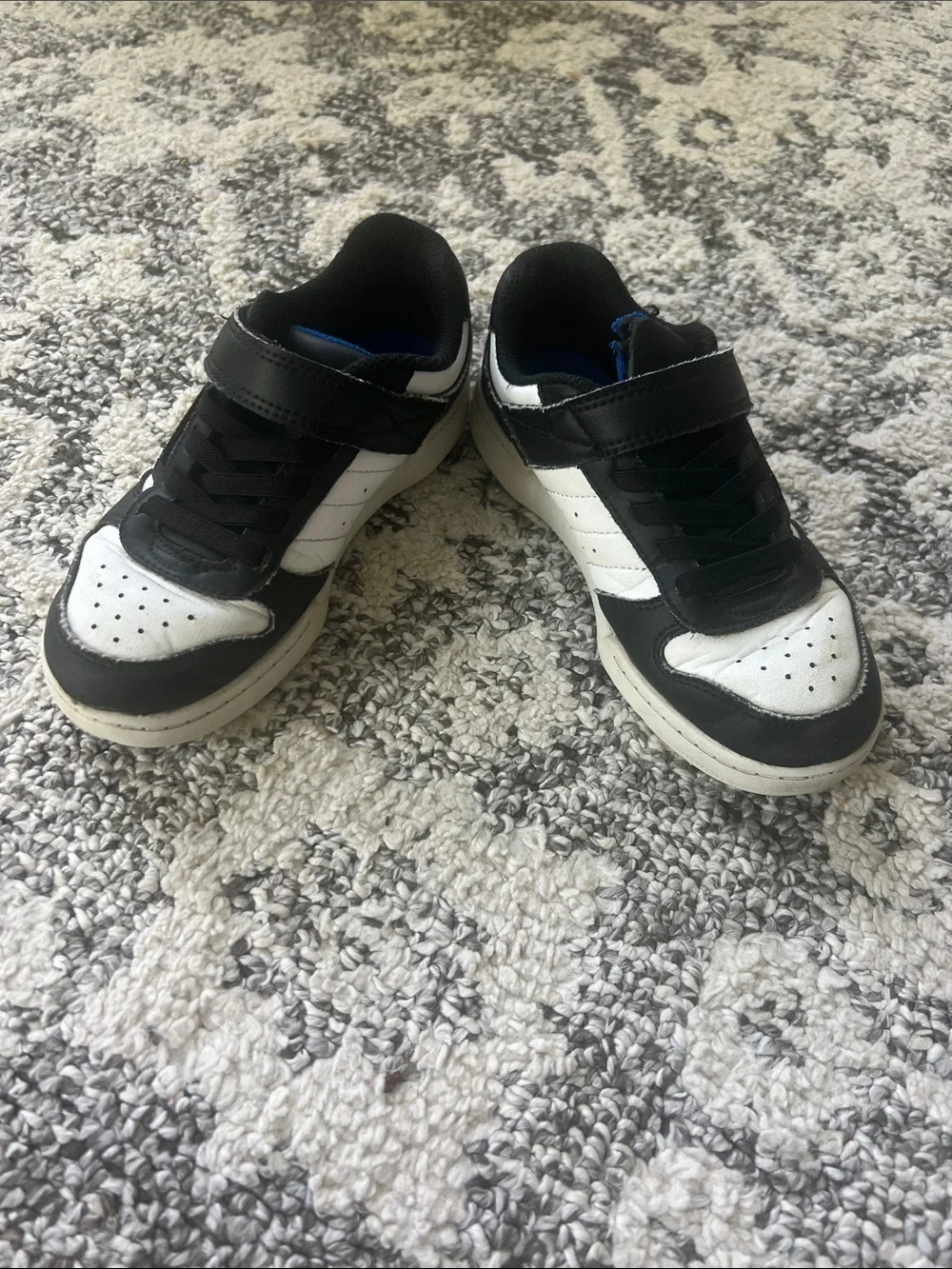 Skechers stylish black